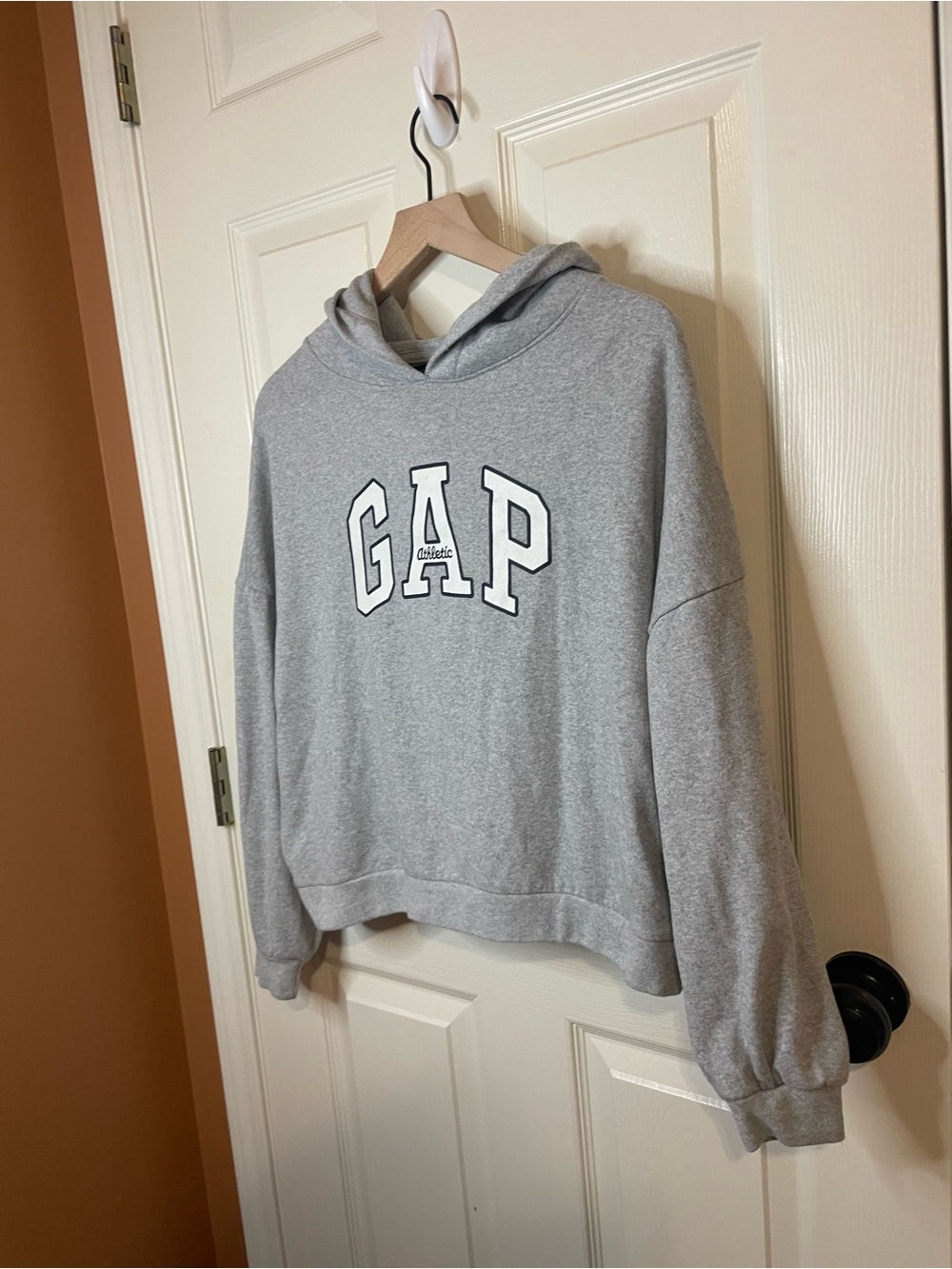 Gap Athletic Gray Logo Hoodie Sporty Prep Size Medium - Picture 2 of 5